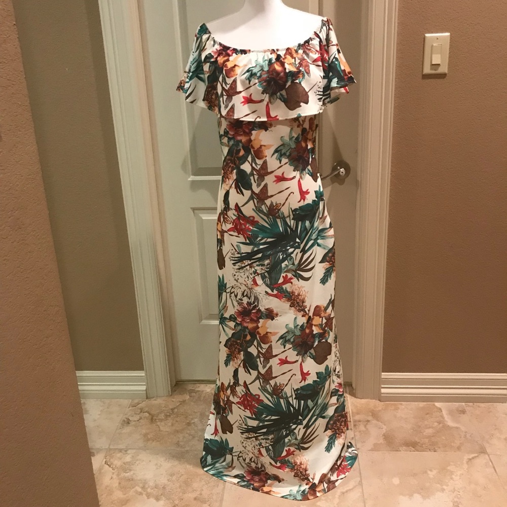 Tropical Print Off Shoulder Maxi Dress
